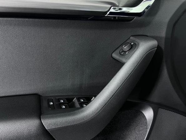 Skoda Octavia III (A7) Рестайлинг с пробегом 2019 года, цена 2 170 000 рублей, 40143 км, лифтбек, Автокод Объявления