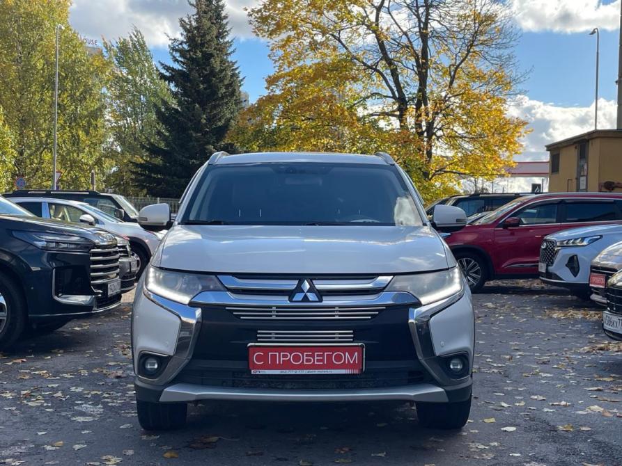 Mitsubishi Outlander III Рестайлинг 2 Санкт-Петербург  - изображение 5