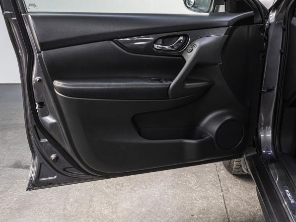 Nissan Rogue II Рестайлинг с пробегом 2017 года, цена 1 940 000 рублей, 150977 км, внедорожник, Автокод Объявления