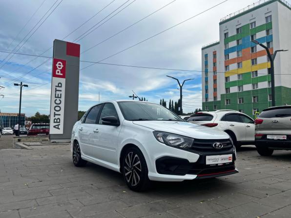 Lada (ВАЗ) Granta I Рестайлинг с пробегом 2024 года, цена 1 225 300 рублей, 32471 км, седан, Автокод Объявления