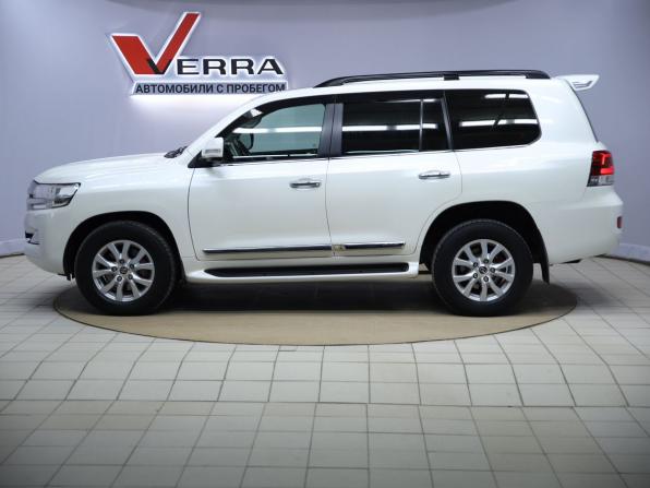 Toyota Land Cruiser 200 Series Рестайлинг 2 с пробегом 2017 года, цена 6 690 000 рублей, 98576 км, внедорожник, Автокод Объявления