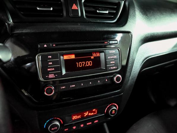 Kia Rio III Рестайлинг с пробегом 2015 года, цена 1 000 000 рублей, 194113 км, седан, Автокод Объявления