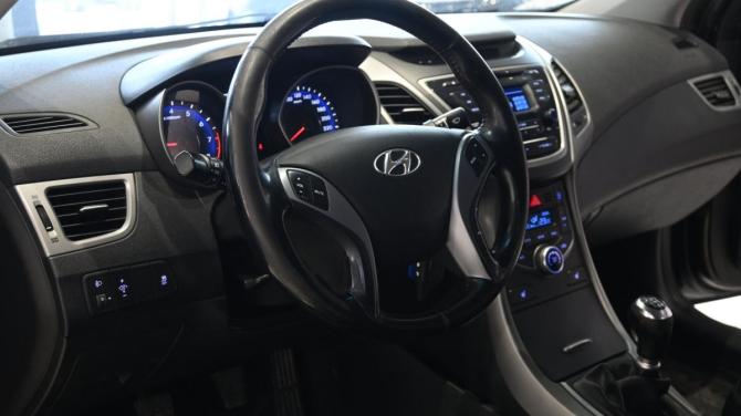 Hyundai Elantra V (MD) Рестайлинг с пробегом 2014 года, цена 1 135 000 рублей, 156738 км, седан, Автокод Объявления