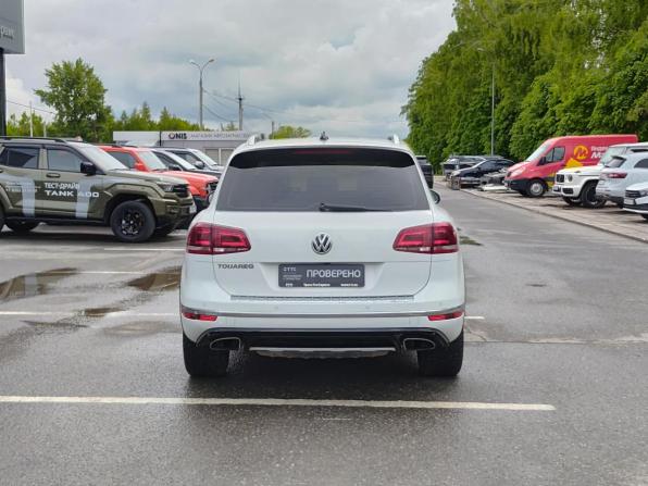Volkswagen Touareg II Рестайлинг с пробегом 2016 года, цена 2 886 000 рублей, 126061 км, внедорожник, Автокод Объявления