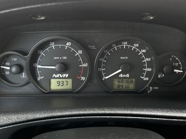 Chevrolet Niva I Рестайлинг с пробегом 2018 года, цена 900 000 рублей, 59866 км, внедорожник, Автокод Объявления