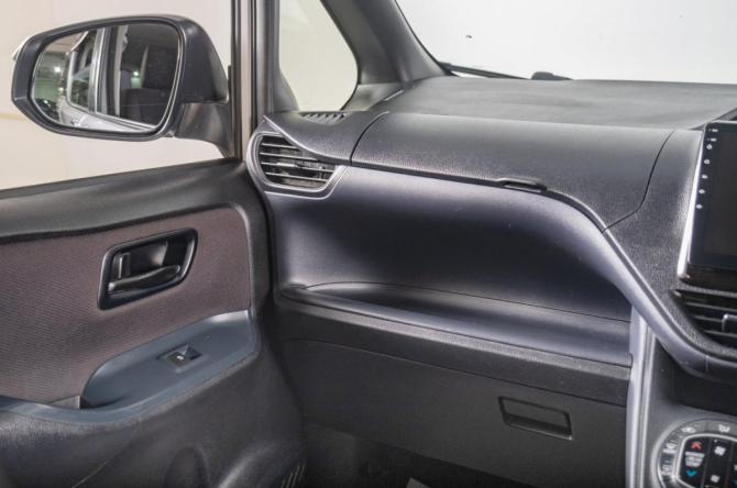 Toyota Noah III (R80) с пробегом 2015 года, цена 1 859 000 рублей, 178300 км, минивэн, Автокод Объявления
