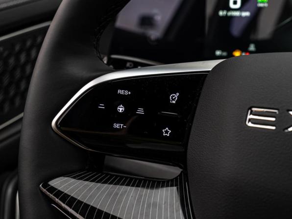Exeed LX I Рестайлинг 2 с пробегом 2025 года, цена 2 550 000 рублей, 3356 км, внедорожник, Автокод Объявления