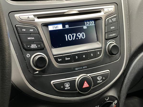 Hyundai Solaris I Рестайлинг с пробегом 2015 года, цена 949 000 рублей, 158000 км, седан, Автокод Объявления