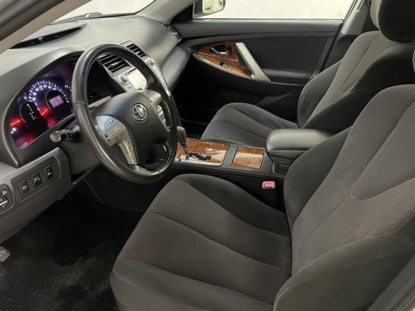 Toyota Camry VI (XV40) Рестайлинг с пробегом 2010 года, цена 990 000 рублей, 182422 км, седан, Автокод Объявления