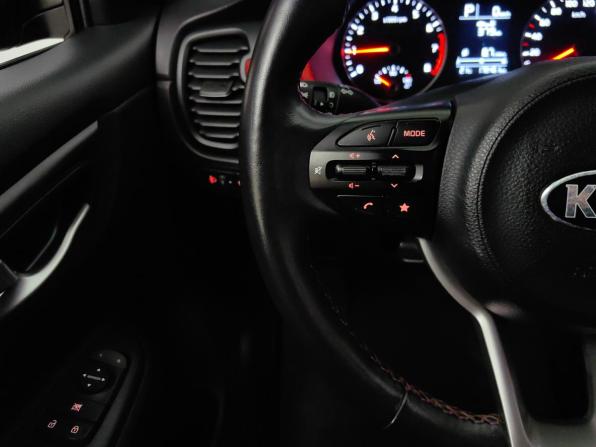 Kia Rio IV Рестайлинг с пробегом 2021 года, цена 1 449 000 рублей, 176082 км, хэтчбек, Автокод Объявления