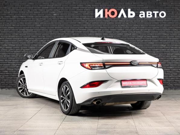 JAC J7 I с пробегом 2023 года, цена 1 050 000 рублей, 90335 км, хэтчбек, Автокод Объявления