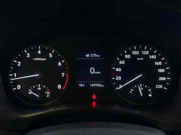 Hyundai Solaris II с пробегом 2017 года, цена 1 250 000 рублей, 169710 км, седан, Автокод Объявления