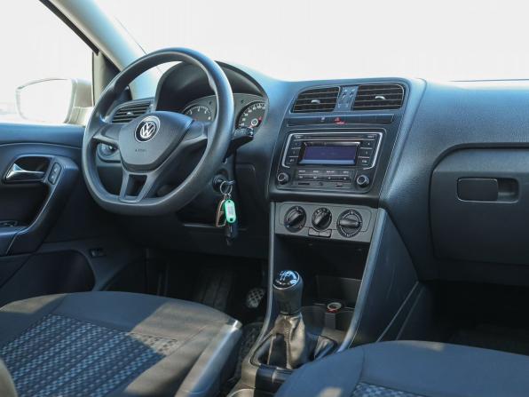 Volkswagen Polo V с пробегом 2015 года, цена 859 000 рублей, 143915 км, седан, Автокод Объявления