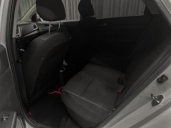 Hyundai Solaris II с пробегом 2018 года, цена 895 000 рублей, 226000 км, седан, Автокод Объявления
