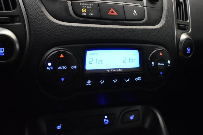 Hyundai ix35 I Рестайлинг с пробегом 2013 года, цена 1 070 000 рублей, 240110 км, внедорожник, Автокод Объявления