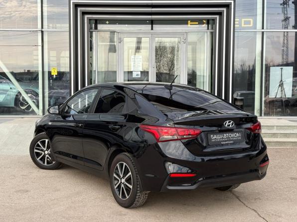 Hyundai Solaris II с пробегом 2018 года, цена 1 290 000 рублей, 143169 км, седан, Автокод Объявления