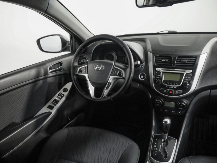 Hyundai Solaris I Санкт-Петербург  - изображение 9