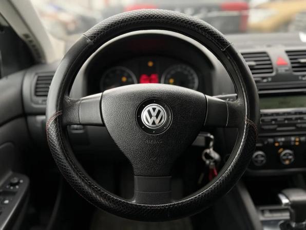 Volkswagen Jetta V с пробегом 2009 года, цена 625 000 рублей, 225250 км, седан, Автокод Объявления