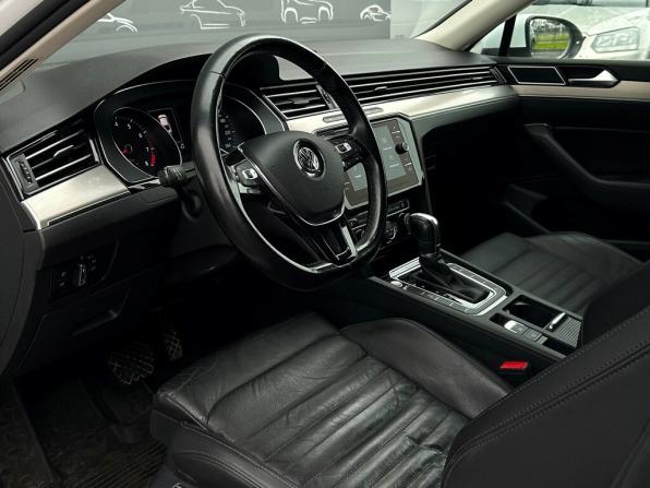 Volkswagen Passat B8 с пробегом 2018 года, цена 1 555 700 рублей, 146502 км, седан, Автокод Объявления