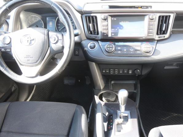 Toyota RAV4 IV (XA40) Рестайлинг с пробегом 2018 года, цена 2 390 000 рублей, 227608 км, внедорожник, Автокод Объявления