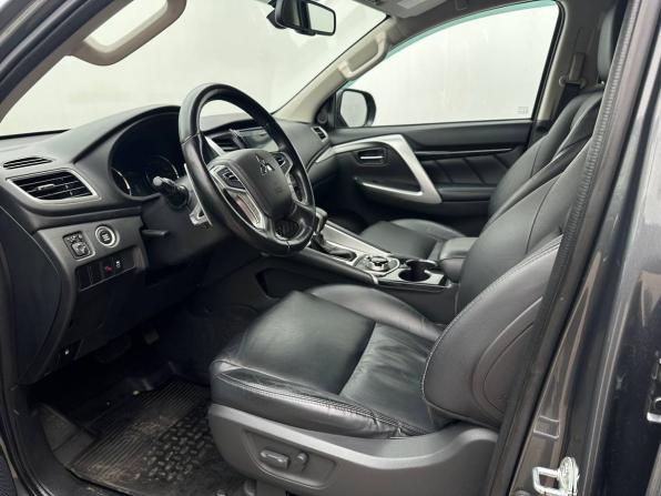 Mitsubishi Pajero Sport III с пробегом 2019 года, цена 3 750 000 рублей, 51476 км, внедорожник, Автокод Объявления