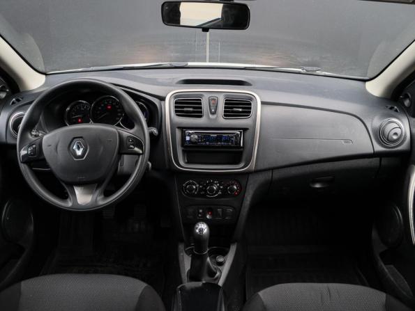 Renault Sandero II с пробегом 2015 года, цена 879 000 рублей, 32182 км, хэтчбек, Автокод Объявления