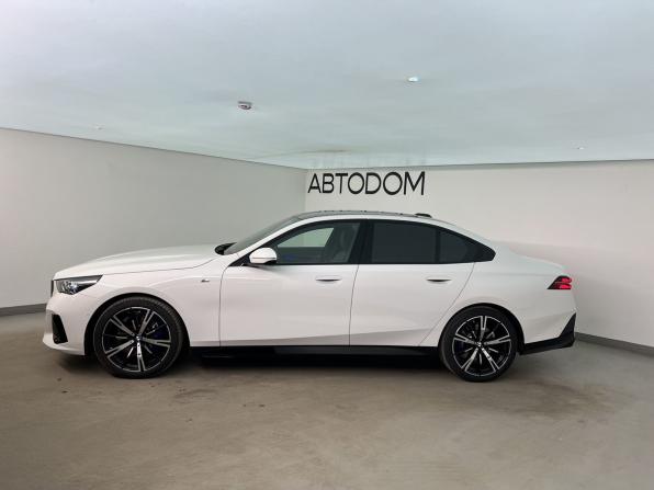 BMW 5 серии VIII (G60/G61/G68) с пробегом 2023 года, цена 7 770 000 рублей, 12800 км, седан, Автокод Объявления