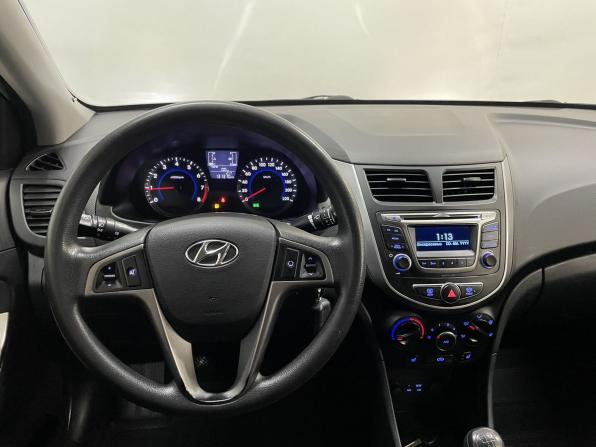 Hyundai Solaris I Рестайлинг с пробегом 2015 года, цена 920 000 рублей, 131299 км, седан, Автокод Объявления