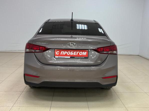 Hyundai Solaris II с пробегом 2018 года, цена 1 350 000 рублей, 63904 км, седан, Автокод Объявления