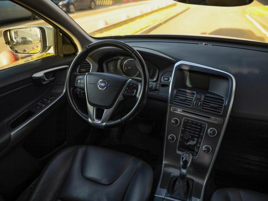Volvo XC60 I Рестайлинг Санкт-Петербург  - изображение 10