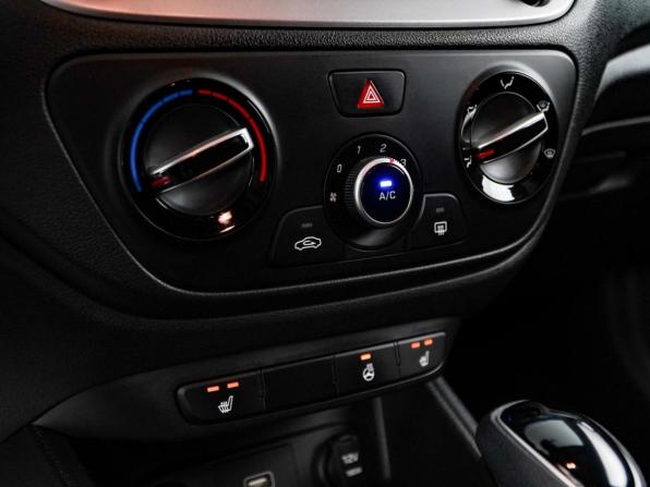 Hyundai Solaris II с пробегом 2019 года, цена 1 393 055 рублей, 97471 км, седан, Автокод Объявления
