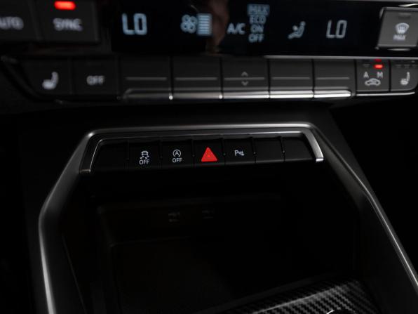 Audi A3 IV (8Y) Рестайлинг с пробегом 2022 года, цена 2 760 000 рублей, 48889 км, седан, Автокод Объявления