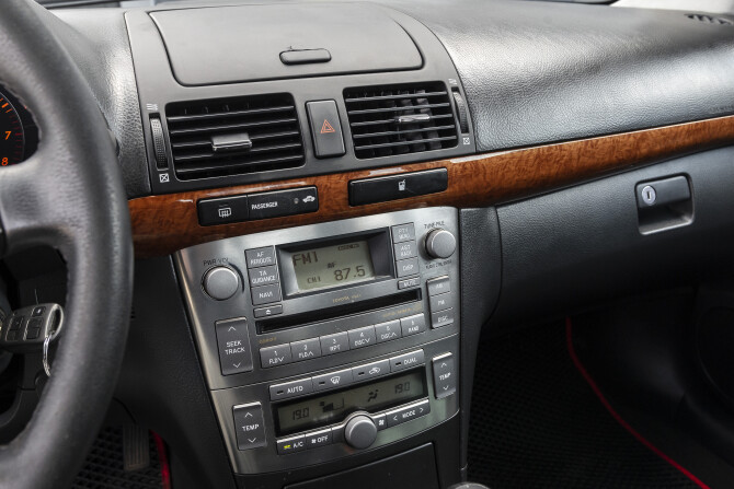 Toyota Avensis II Рестайлинг с пробегом 2007 года, цена 840 000 рублей, 242000 км, седан, Автокод Объявления