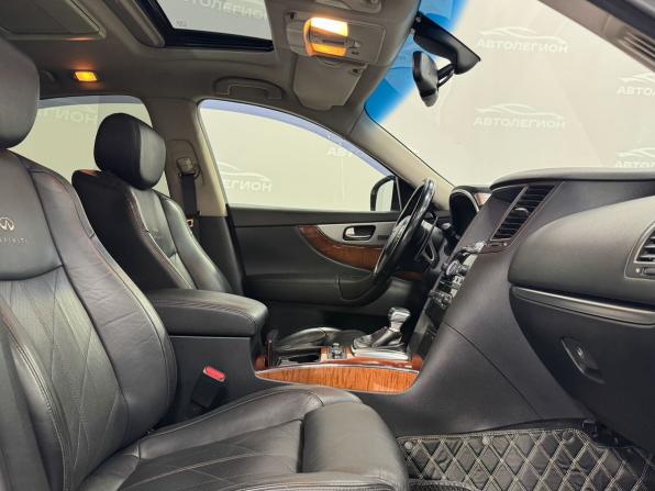 Infiniti FX II (S51) Рестайлинг с пробегом 2013 года, цена 2 200 000 рублей, 180000 км, внедорожник, Автокод Объявления
