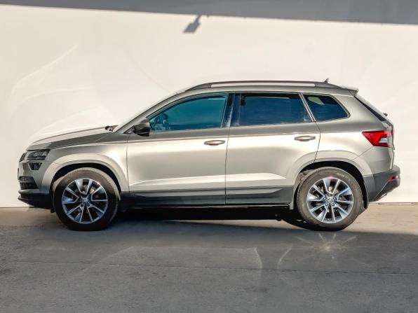 Skoda Karoq I с пробегом 2021 года, цена 2 450 000 рублей, 42220 км, внедорожник, Автокод Объявления