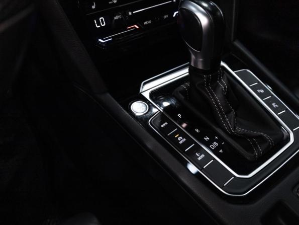 Volkswagen Arteon I Рестайлинг с пробегом 2021 года, цена 3 960 000 рублей, 91100 км, универсал, Автокод Объявления