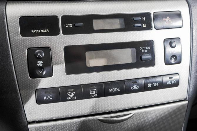 Toyota Corolla IX (E120 E130) Рестайлинг с пробегом 2006 года, цена 799 000 рублей, 215000 км, седан, Автокод Объявления