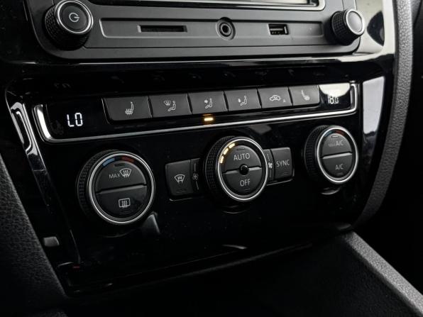 Volkswagen Jetta VI Рестайлинг с пробегом 2018 года, цена 1 210 000 рублей, 219995 км, седан, Автокод Объявления