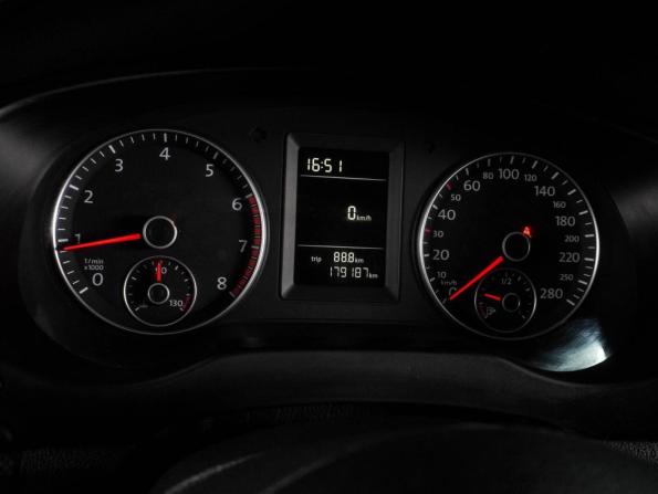Volkswagen Jetta VI с пробегом 2013 года, цена 925 000 рублей, 179187 км, седан, Автокод Объявления