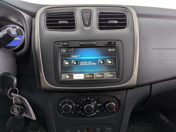 Renault Sandero II с пробегом 2014 года, цена 850 000 рублей, 53883 км, хэтчбек, Автокод Объявления