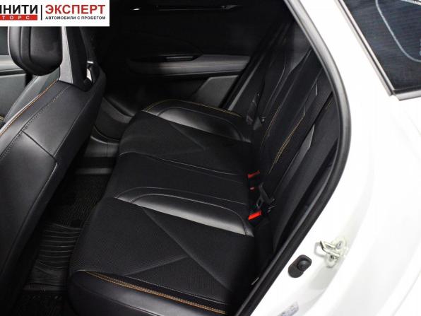 Changan UNI-V I с пробегом 2023 года, цена 2 297 000 рублей, 42637 км, лифтбек, Автокод Объявления