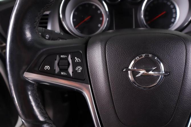 Opel Astra J Рестайлинг с пробегом 2014 года, цена 799 000 рублей, 198000 км, хэтчбек, Автокод Объявления