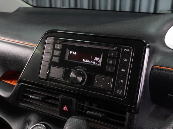 Toyota Sienta II Рестайлинг с пробегом 2019 года, цена 1 569 000 рублей, 94161 км, компактвэн, Автокод Объявления