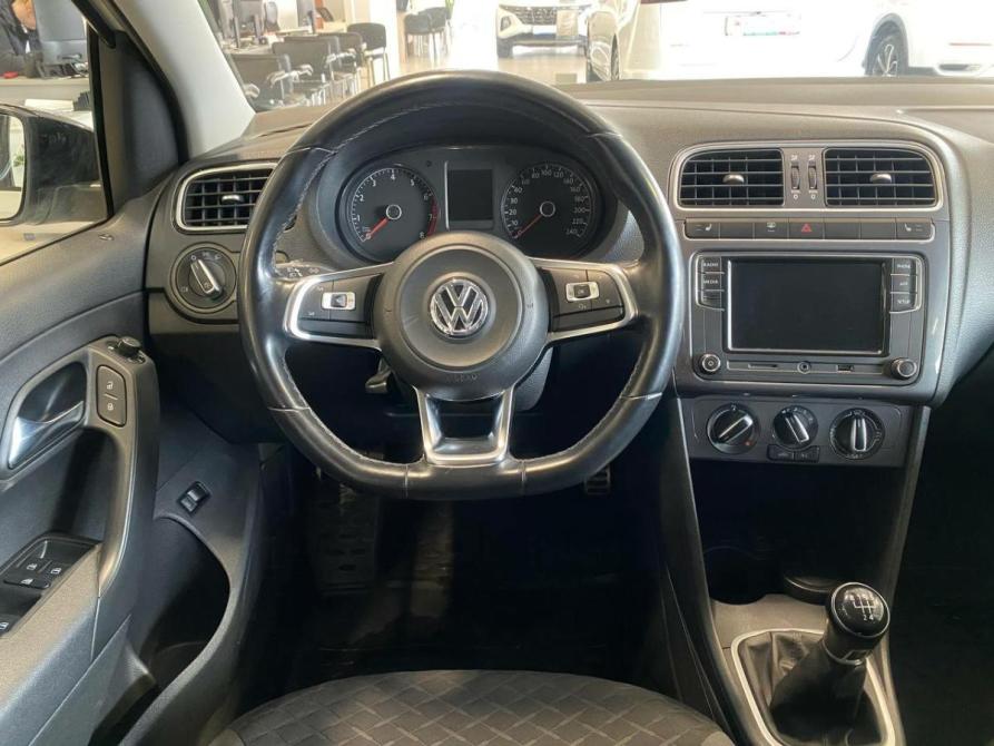 Volkswagen Polo V Рестайлинг Пермь  - изображение 14