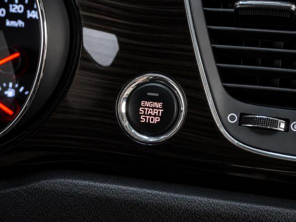 Kia Carnival III с пробегом 2019 года, цена 3 289 000 рублей, 123391 км, минивэн, Автокод Объявления