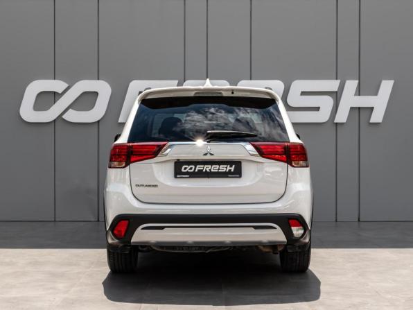 Mitsubishi Outlander III Рестайлинг 3 с пробегом 2021 года, цена 2 665 000 рублей, 60589 км, внедорожник, Автокод Объявления