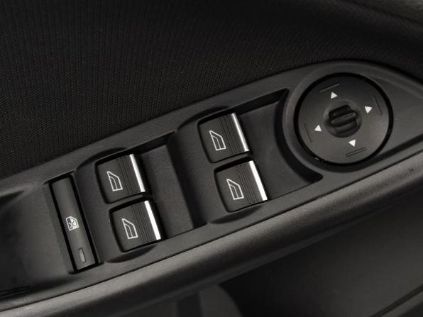 Ford Focus III Рестайлинг с пробегом 2019 года, цена 1 389 000 рублей, 56500 км, седан, Автокод Объявления