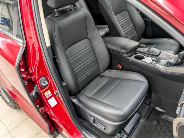 Lexus NX I с пробегом 2016 года, цена 2 990 000 рублей, 68441 км, внедорожник, Автокод Объявления