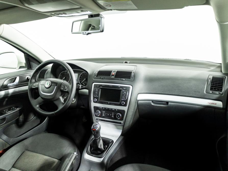 Skoda Octavia II (A5) Рестайлинг Санкт-Петербург  - изображение 9