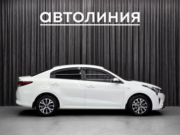 Kia Rio IV Рестайлинг с пробегом 2020 года, цена 1 570 000 рублей, 110000 км, седан, Автокод Объявления